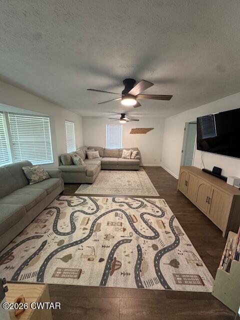 1020 Diggs Road Paris, TN 38242 - Photo 23 of 59 1- Frontroom