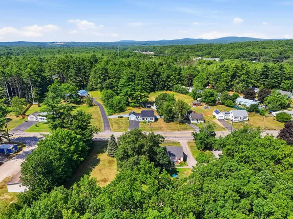 $400,000 | 158 Milton Road, Rochester, NH 03868