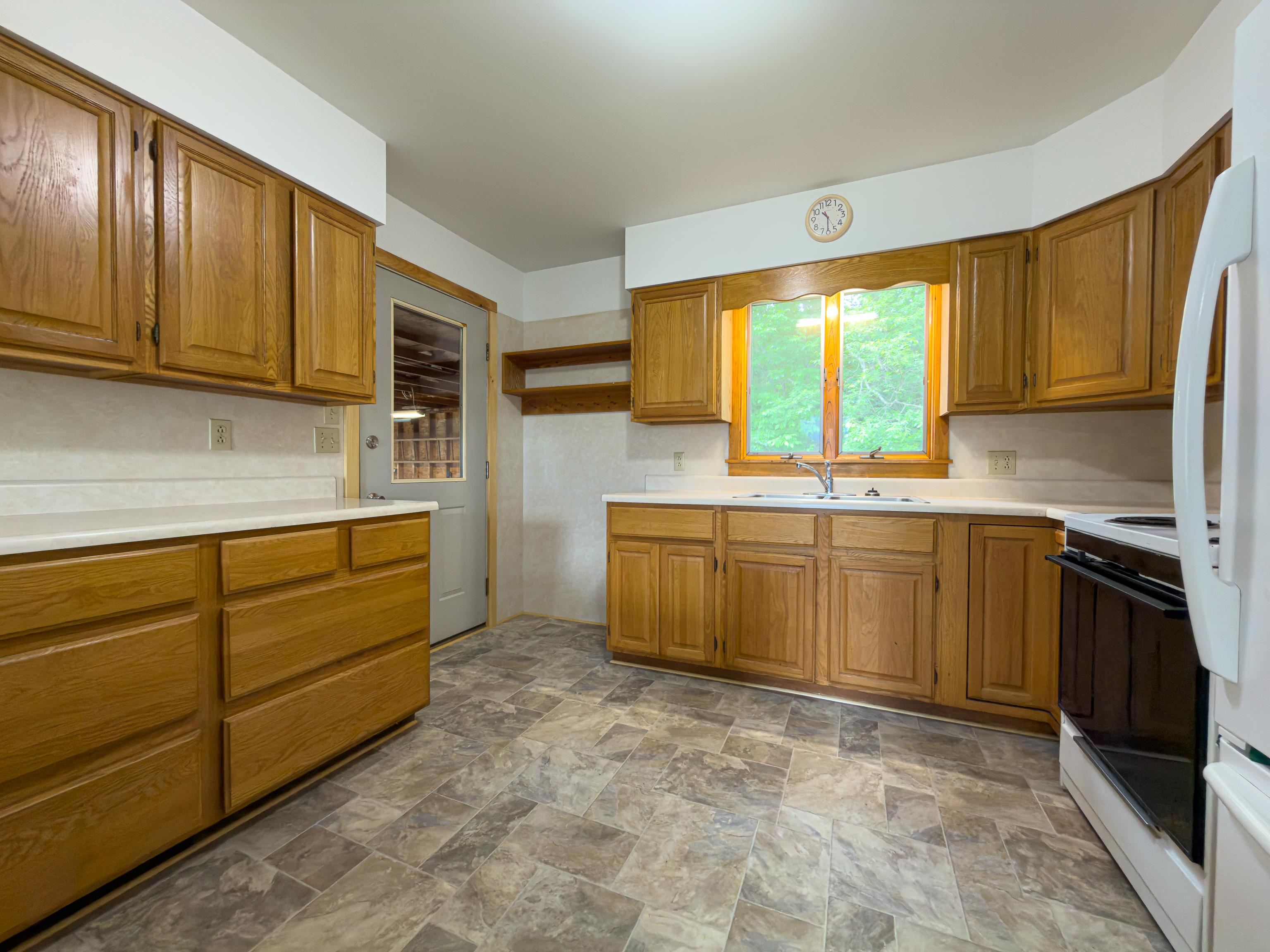 4194 Rt 18 Waterford, VT 05819 - Photo 10 of 60