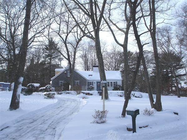 165 Damons Point Road Marshfield, MA 02050 - Photo 4 of 26 Gallery Image 4