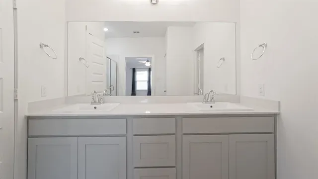 $2,400 | 465 Chase Creek Drive, Lavon, TX 75166