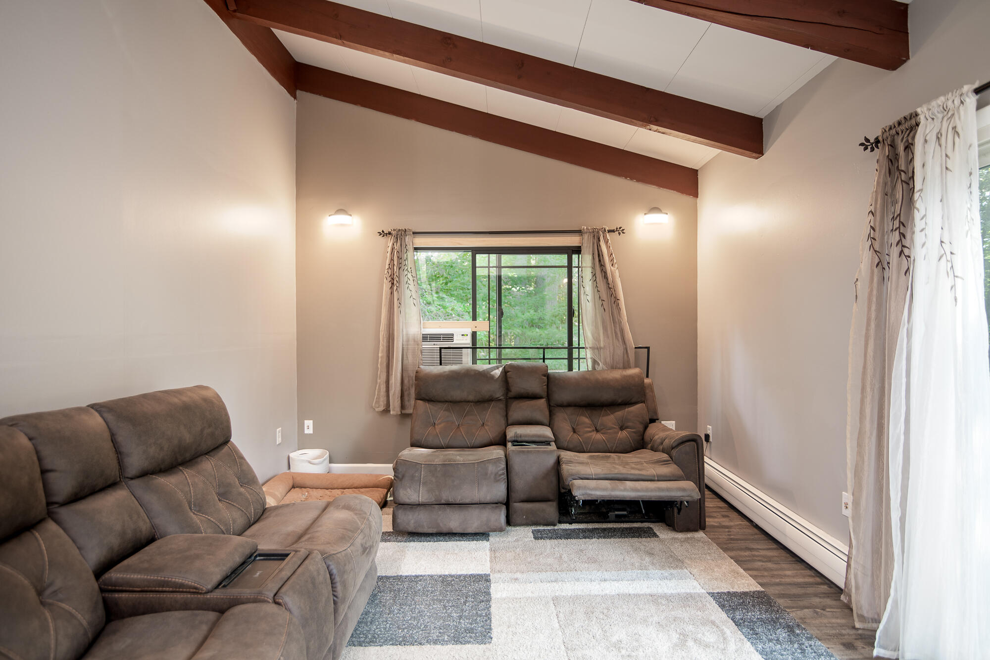13 Lucerne Street Springvale, ME 04083 - Photo 9 of 37 Living.2 (1 of 1)