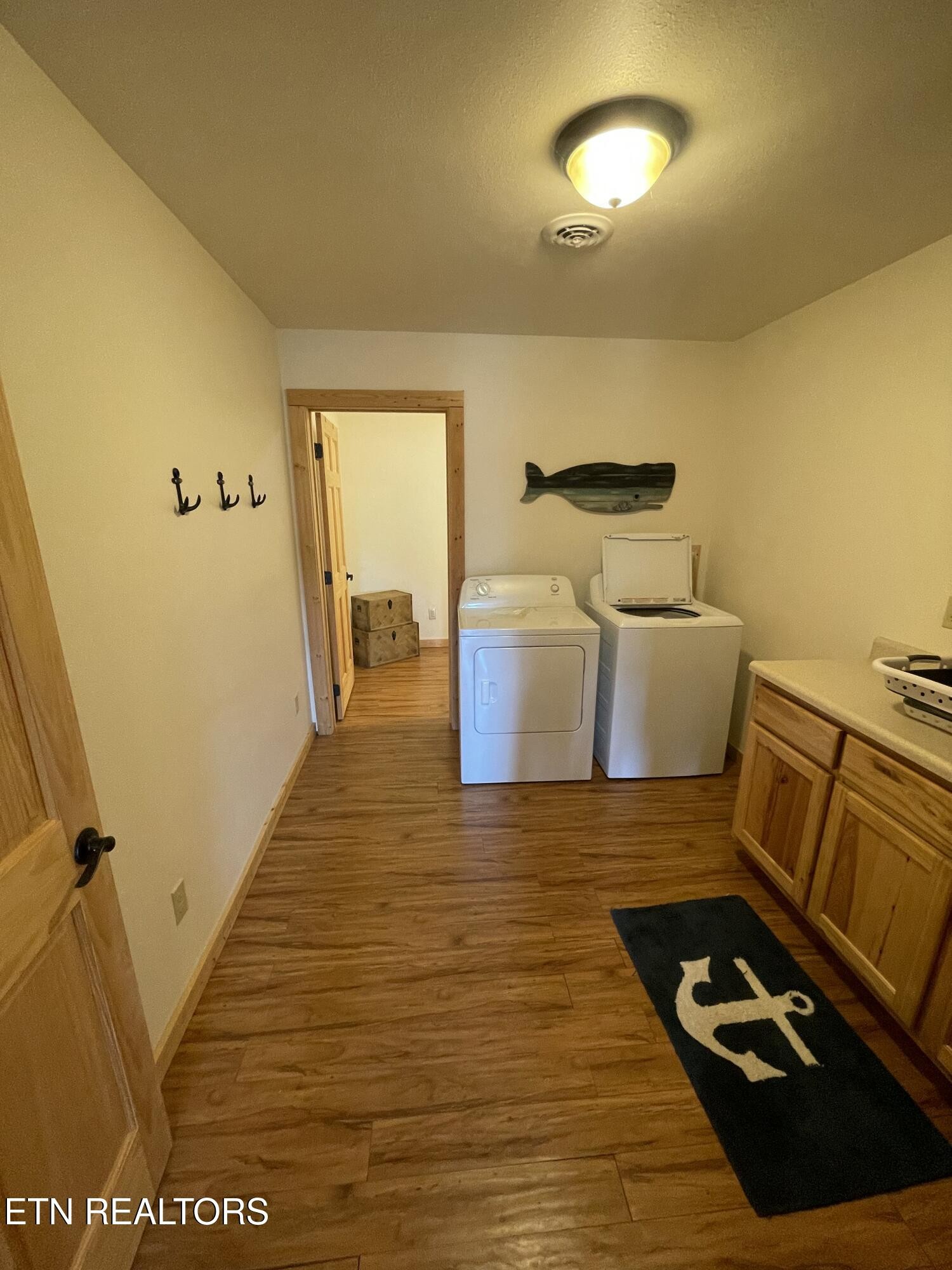625 Bluff View Road New Tazewell, TN 37825 - Photo 33 of 57 a bathroom with a sink and a mirror