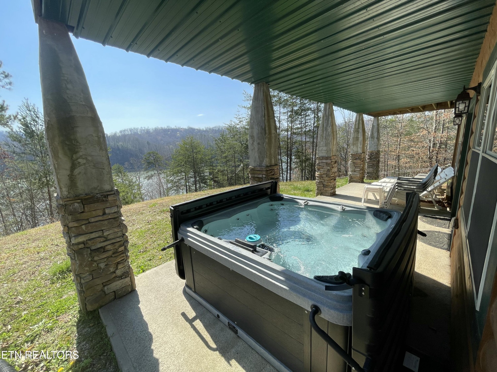 625 Bluff View Road New Tazewell, TN 37825 - Photo 38 of 57 a view of sitting area in balcony