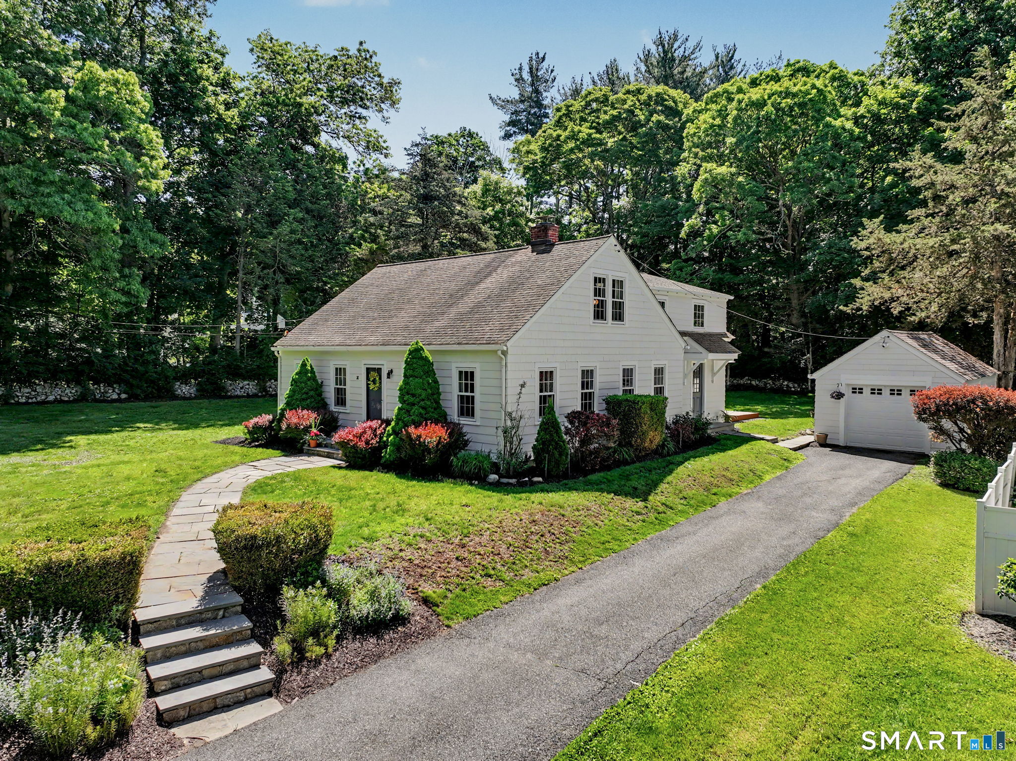 Welcome to 18 Deerfield Rd.