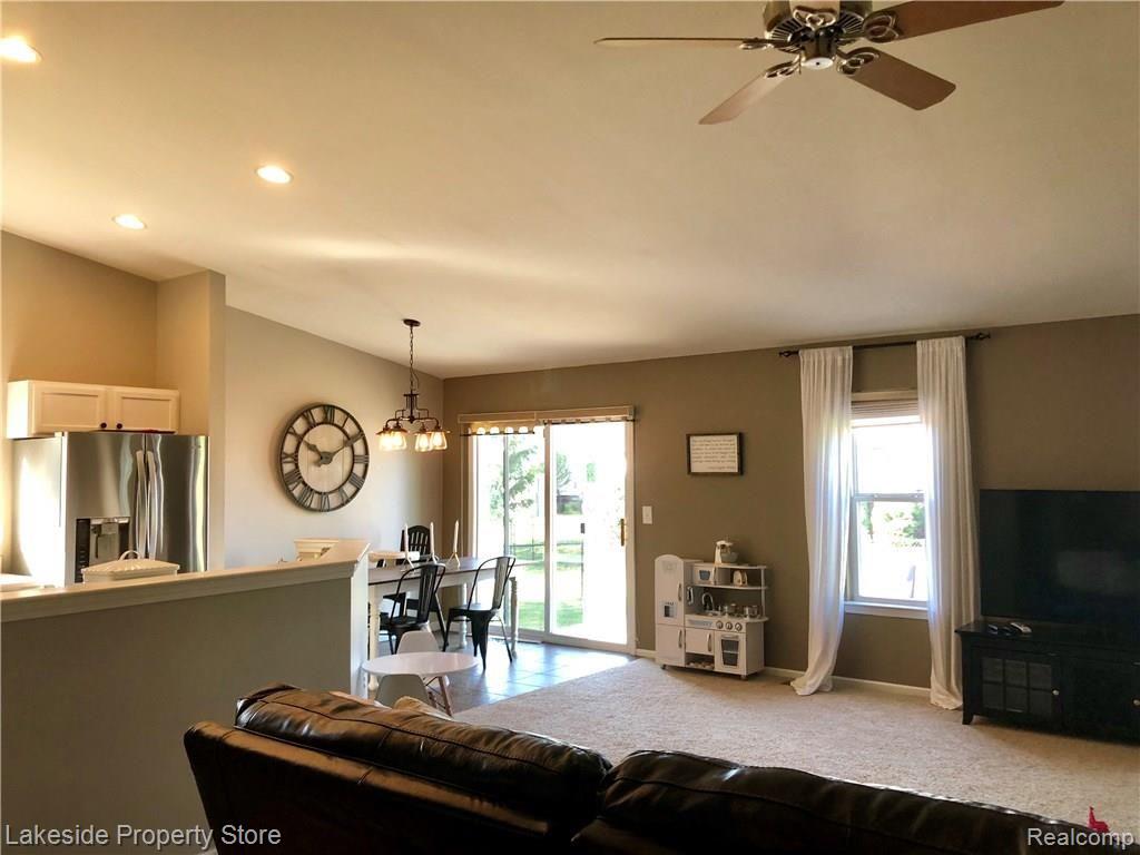 52250 Rivard Road New Baltimore, MI 48047 - Photo 4 of 27