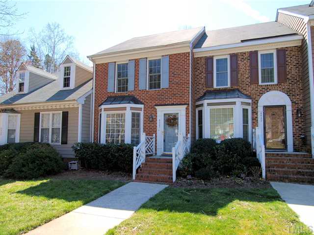 4527 Hershey Court Raleigh, NC 27613 - Photo 1 of 25 Nestled in a great location in this established and wooded neighborhood. Is within walking distance of parks and recreation facilities. It features swimming, tennis, and biking and walking trails. Plus -- On the Lynwood Grill Bus Pick Up_Deliver Route!