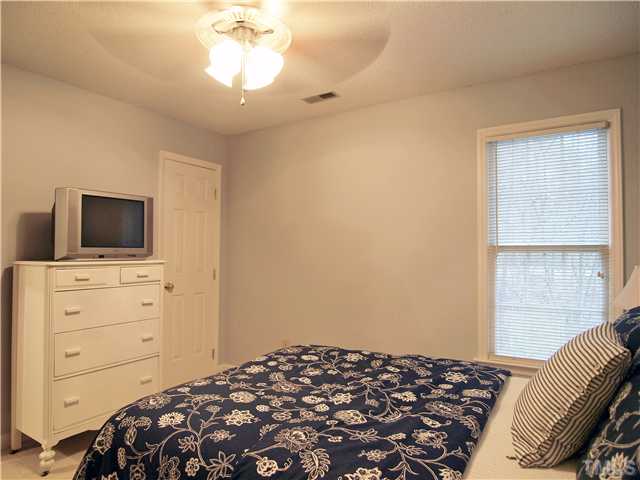 4527 Hershey Court Raleigh, NC 27613 - Photo 11 of 25 Secondary Bedroom Suite w/ Private Bath. Freshly Painted.