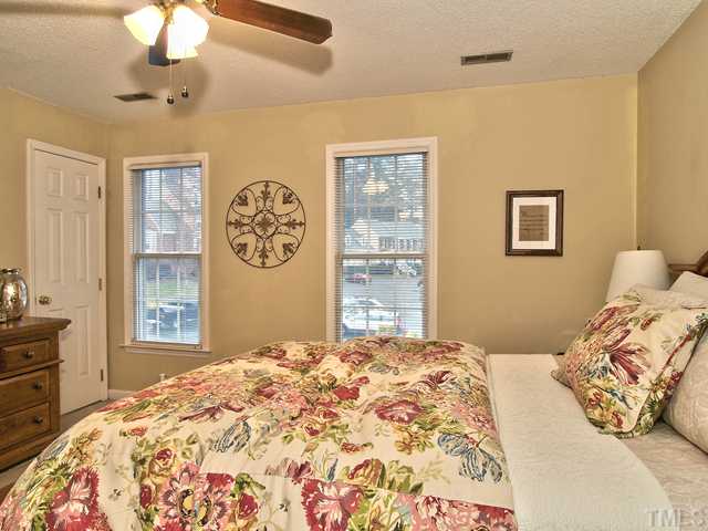 4527 Hershey Court Raleigh, NC 27613 - Photo 8 of 25 Gallery Image 8