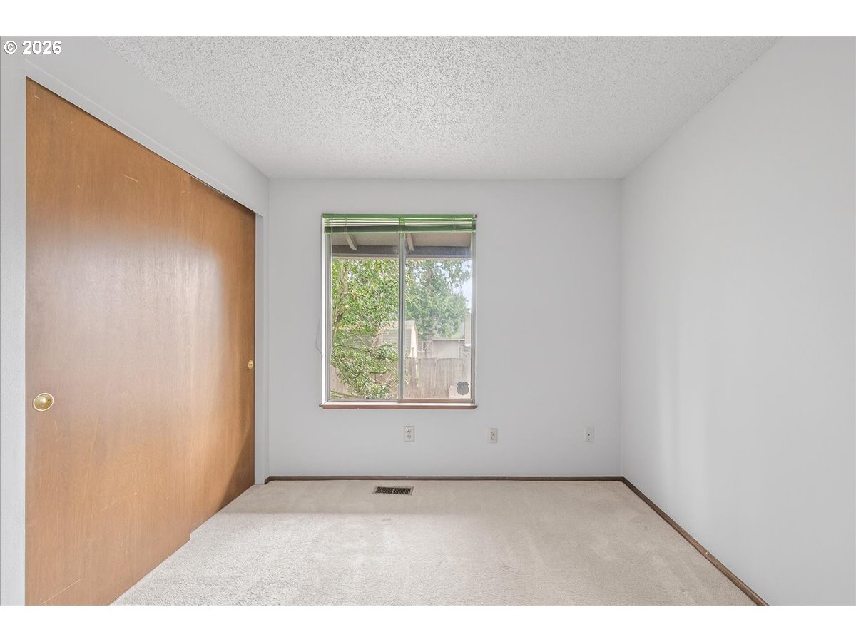 10036 Southwest 50th Avenue Portland, OR 97219 - Photo 23 of 34 Gallery Image 23