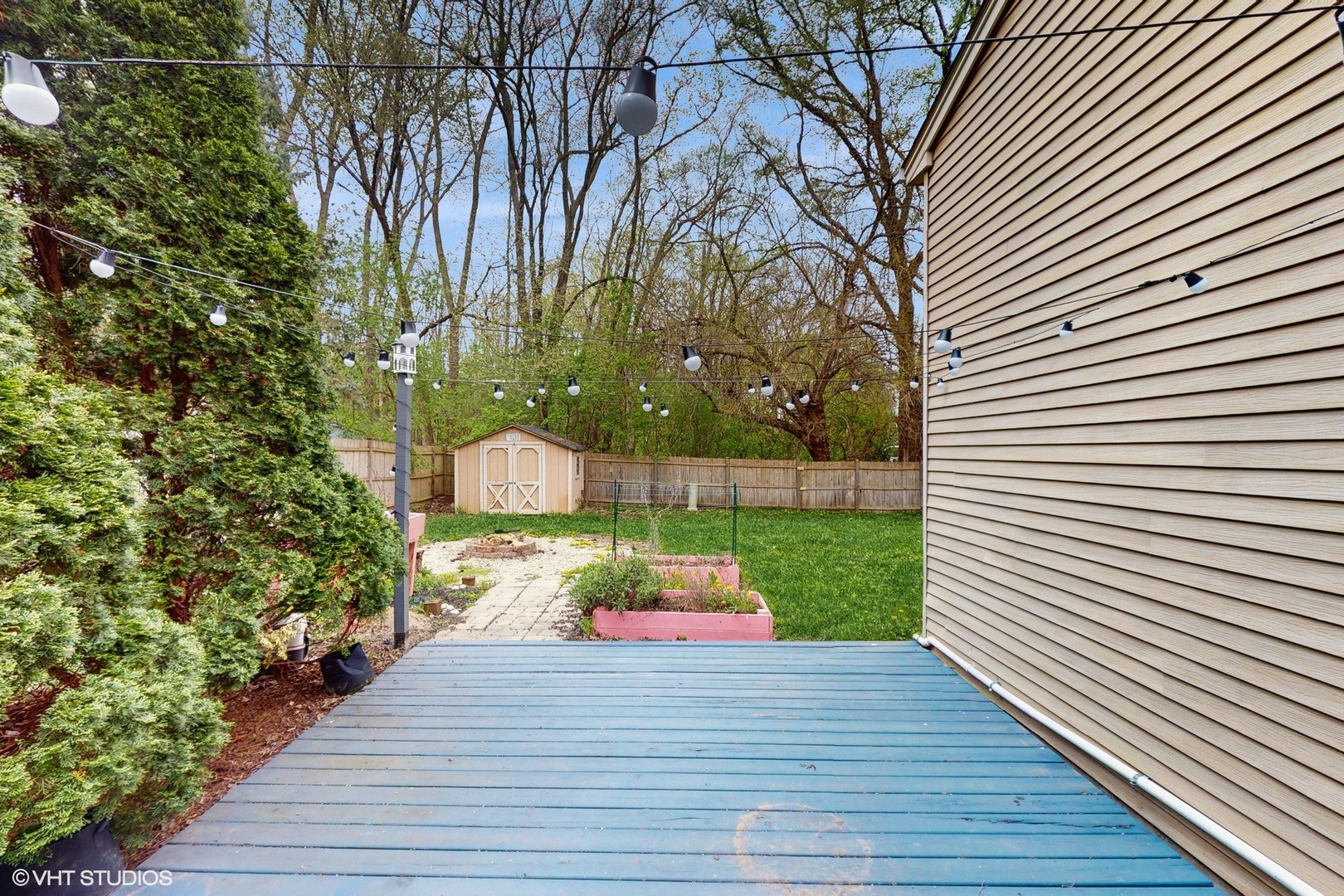 618 Hampton Circle Elgin, IL 60120 - Photo 13 of 18 a deck view with a garden