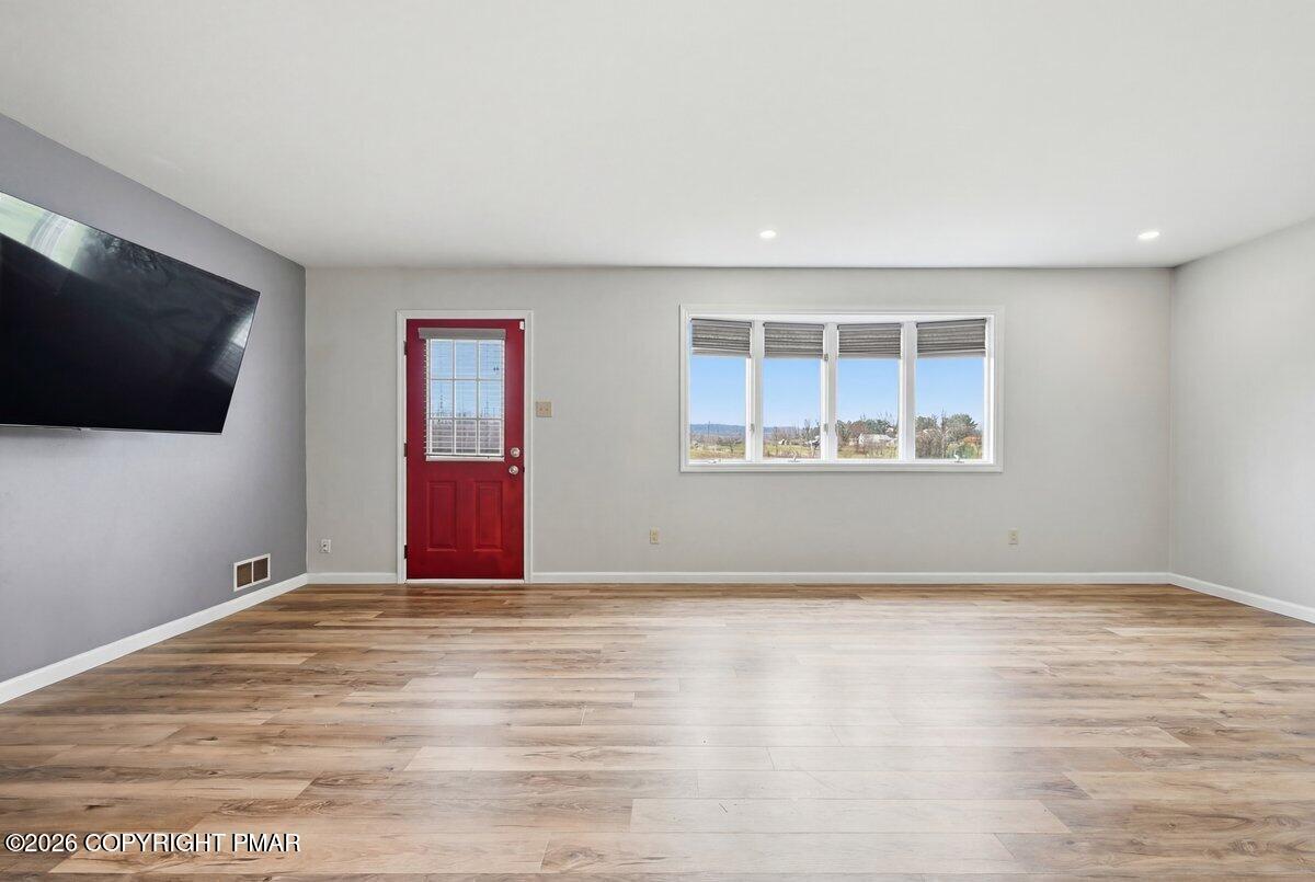 5682 Cherry Valley Road Stroudsburg, PA 18360 - Photo 8 of 55 Living Room
