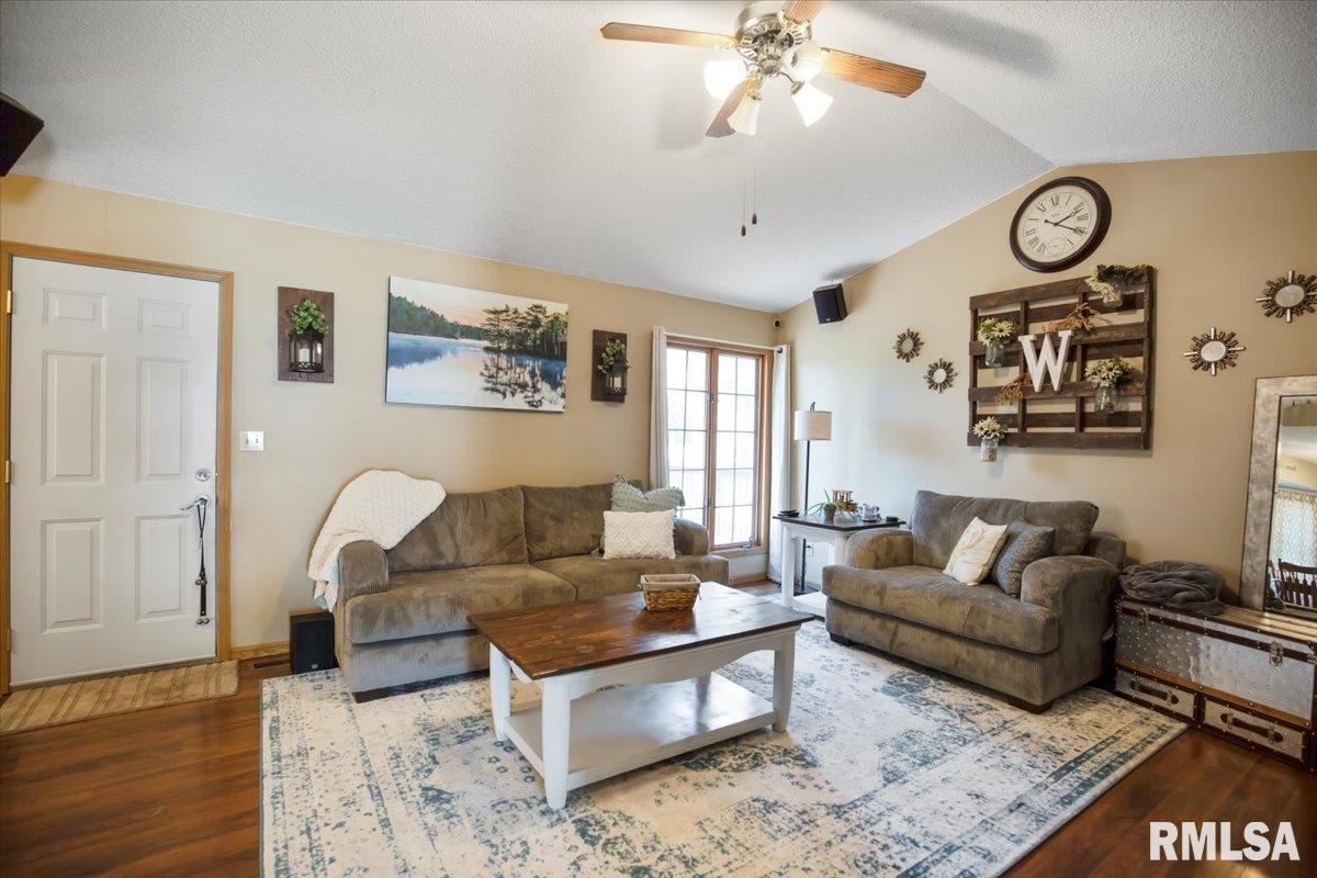 1100 Bolin Court Springfield, IL 62703 - Photo 2 of 15