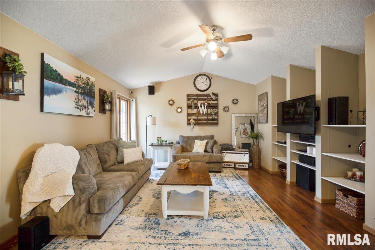 1100 Bolin Court Springfield, IL 62703 - Photo 3 of 15
