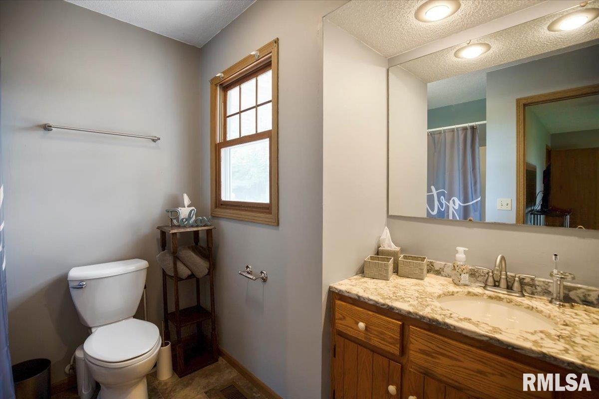 1100 Bolin Court Springfield, IL 62703 - Photo 10 of 15