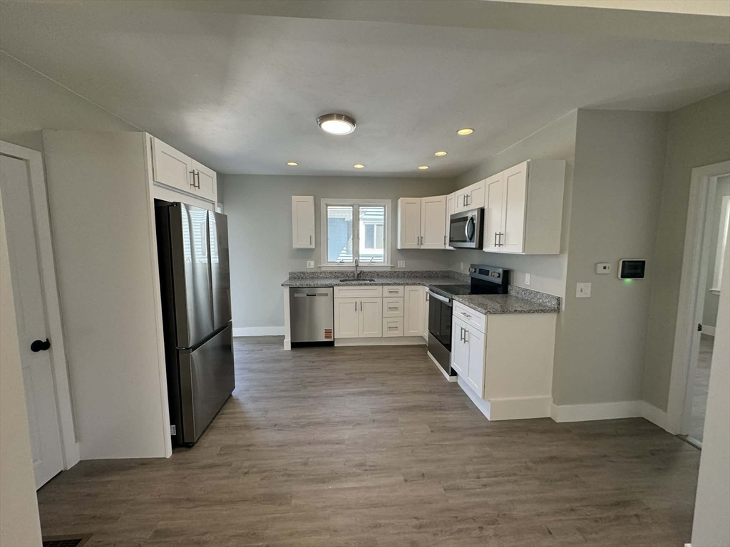 19 Weir Avenue Taunton, MA 02780 - Photo 11 of 29