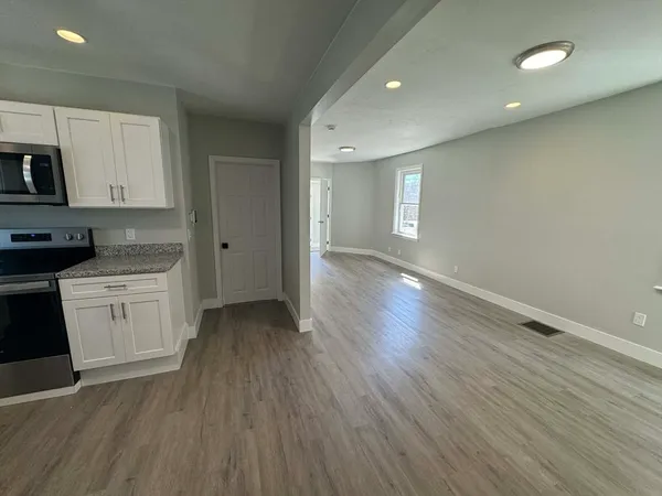 $499,999 | 19 Weir Avenue, Taunton, MA 02780