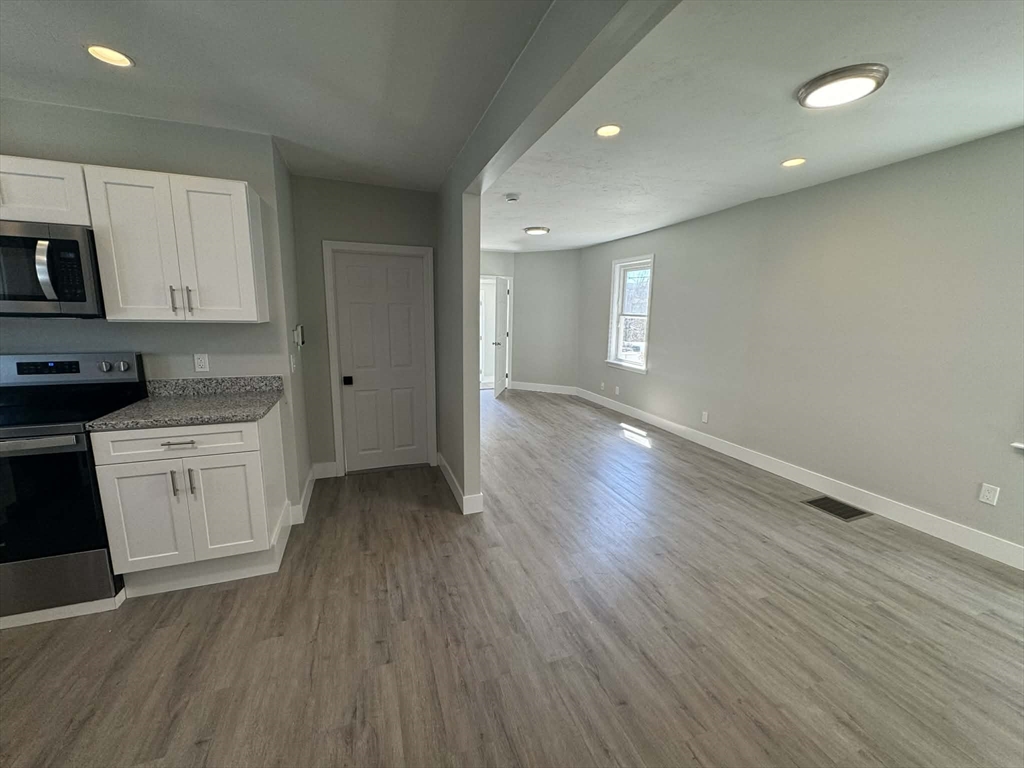 19 Weir Avenue Taunton, MA 02780 - Photo 6 of 29