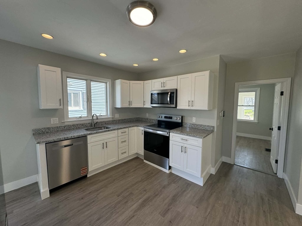 19 Weir Avenue Taunton, MA 02780 - Photo 7 of 29