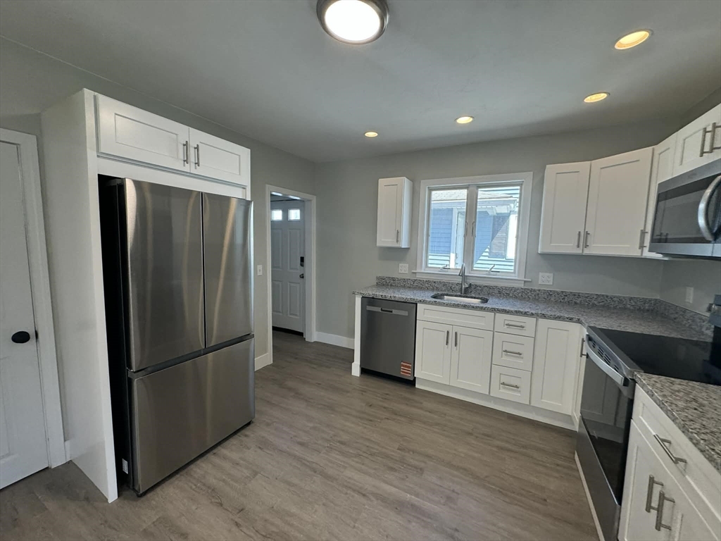 19 Weir Avenue Taunton, MA 02780 - Photo 10 of 29