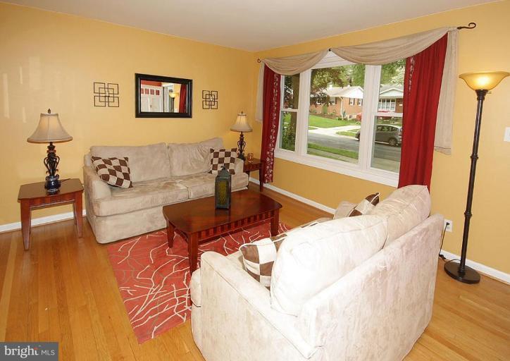 3713 Nimitz Road Kensington, MD 20895 - Photo 6 of 17 Living Room