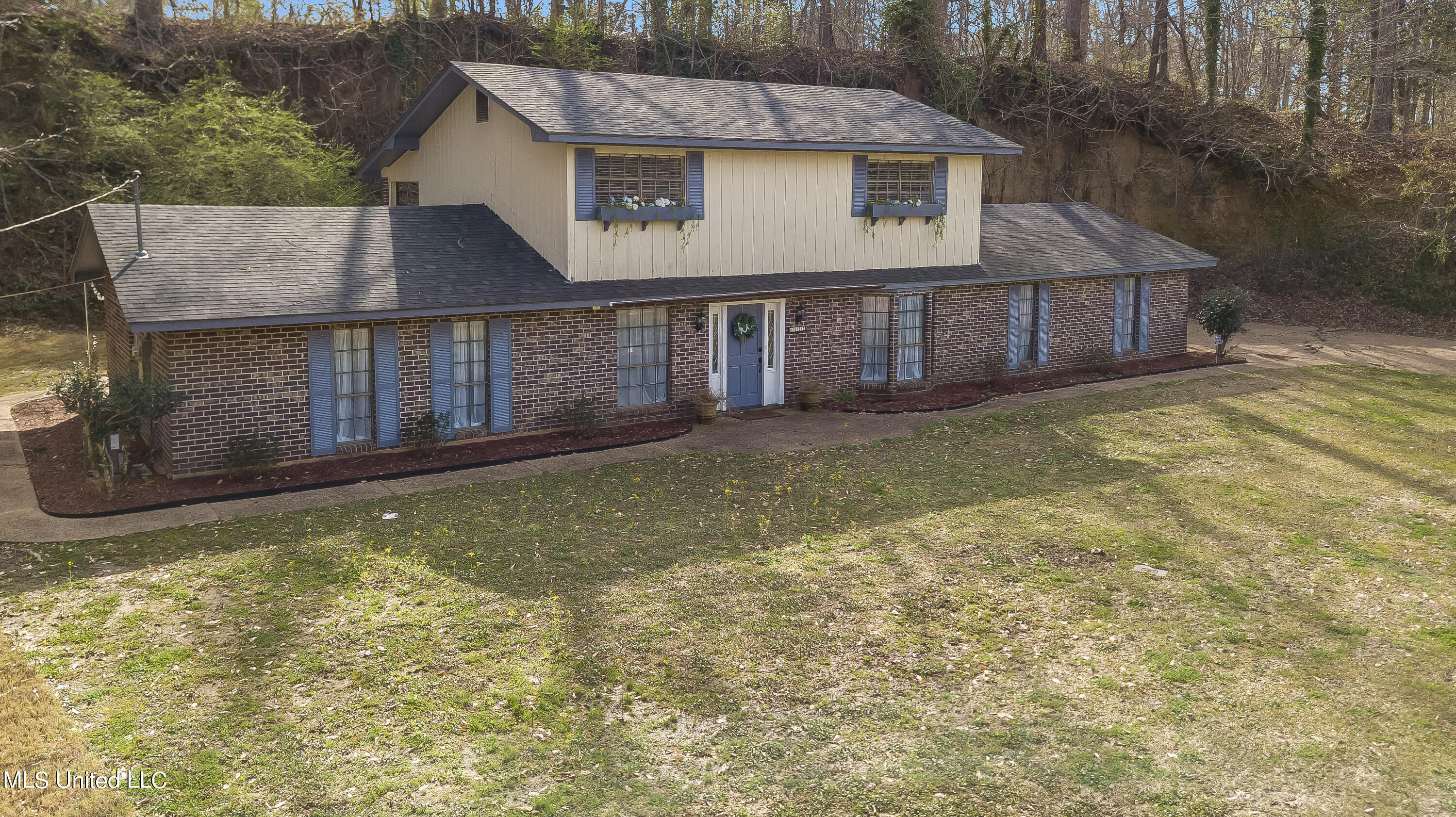4922 Halls Ferry Road Vicksburg, MS 39180 - Photo 1 of 43 front