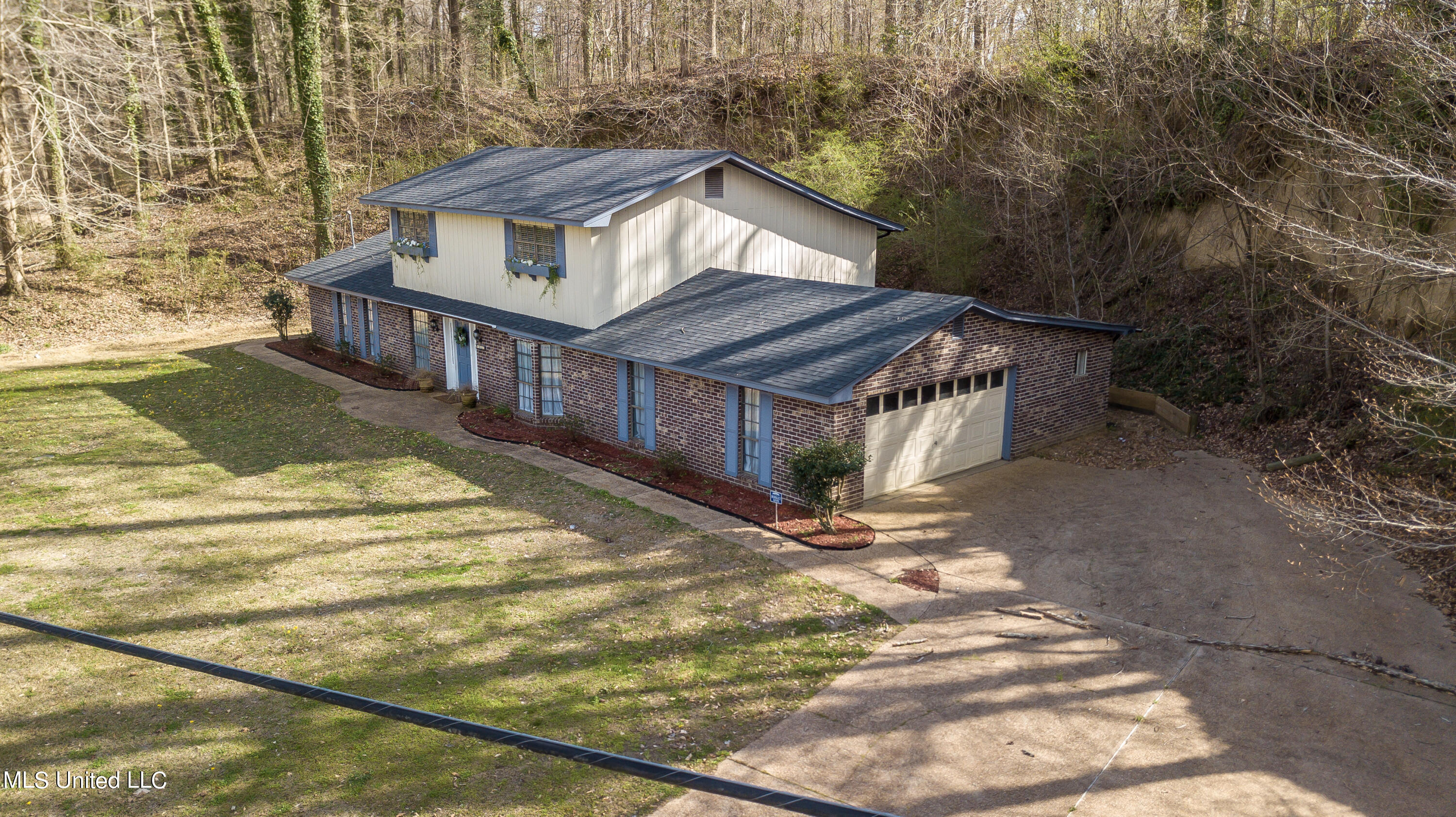 4922 Halls Ferry Road Vicksburg, MS 39180 - Photo 4 of 43 4922 Halls Ferry Listing-3