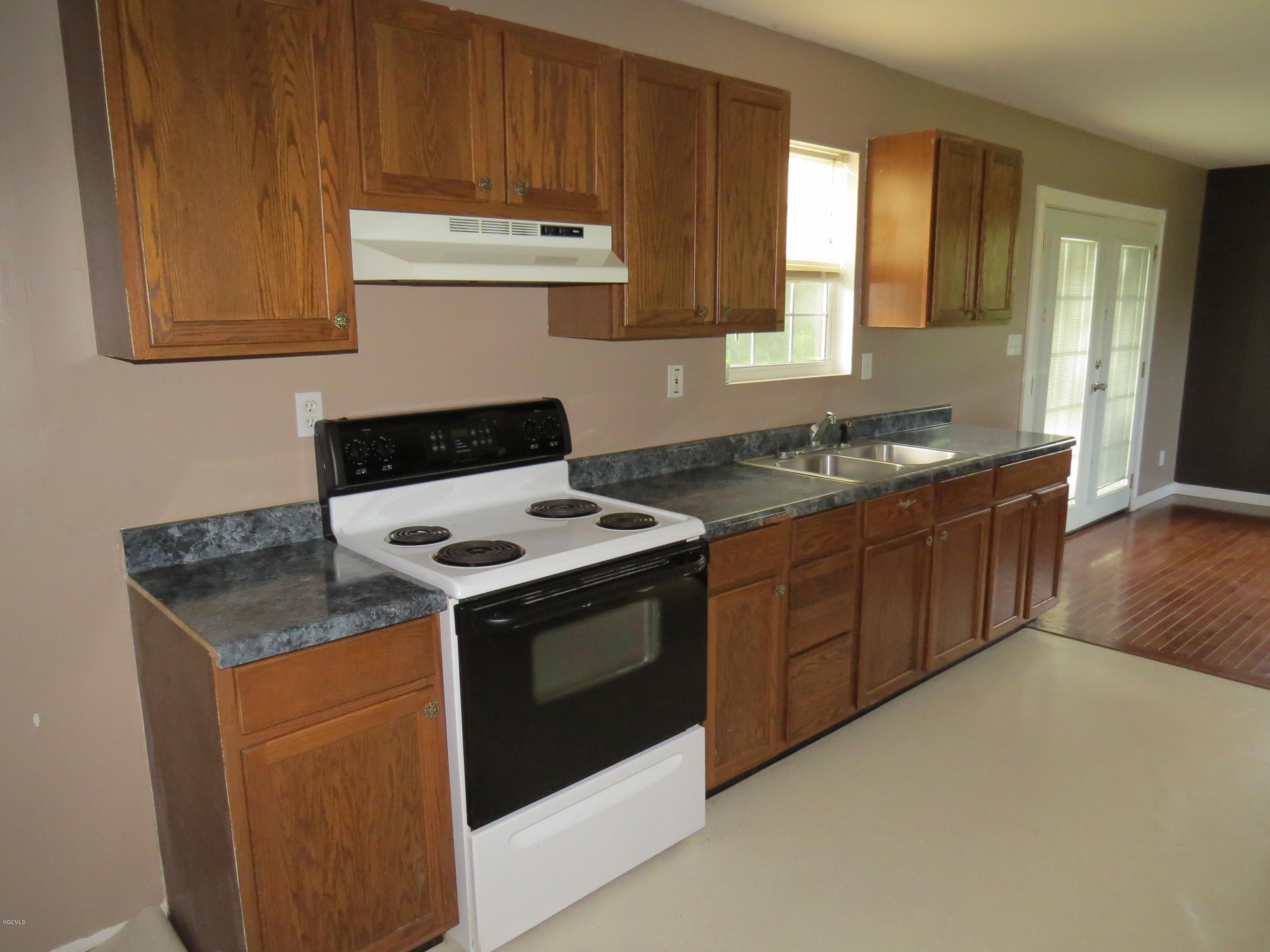 11364 Vidalia Road Pass Christian, MS 39571 - Photo 9 of 23 Kitchen