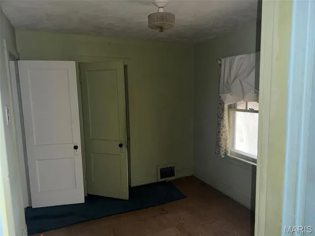 $134,900 | 615 Cornell Avenue, Webster Groves, MO 63119