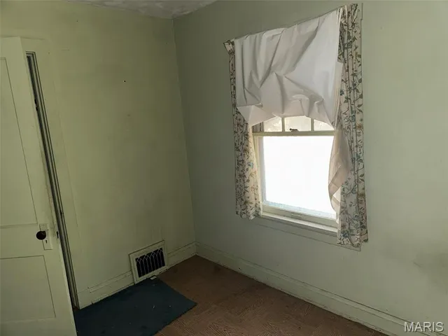 $134,900 | 615 Cornell Avenue, Webster Groves, MO 63119