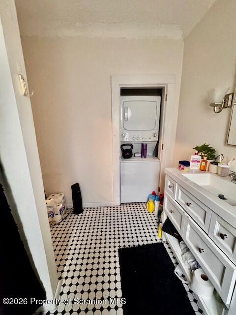 815 Monroe Avenue Scranton, PA 18510 - Photo 13 of 38 Monroe Bath 2.1