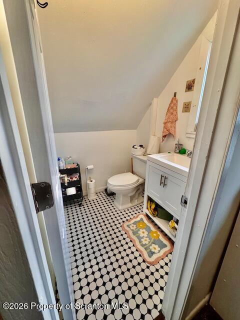 815 Monroe Avenue Scranton, PA 18510 - Photo 31 of 38 Monroe Attic half bath