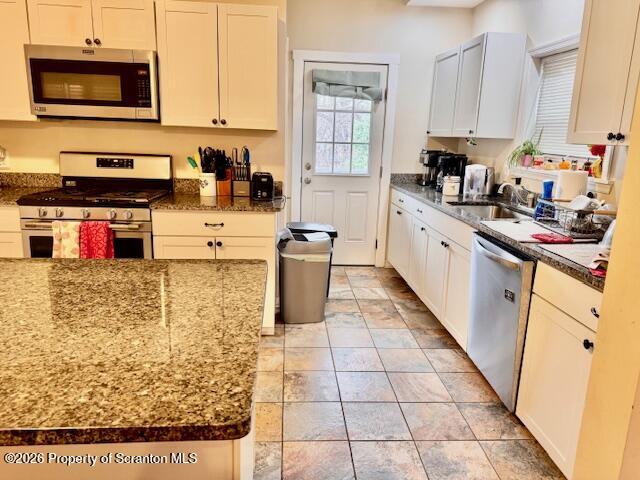 815 Monroe Avenue Scranton, PA 18510 - Photo 5 of 38 Monroe kitchen 1