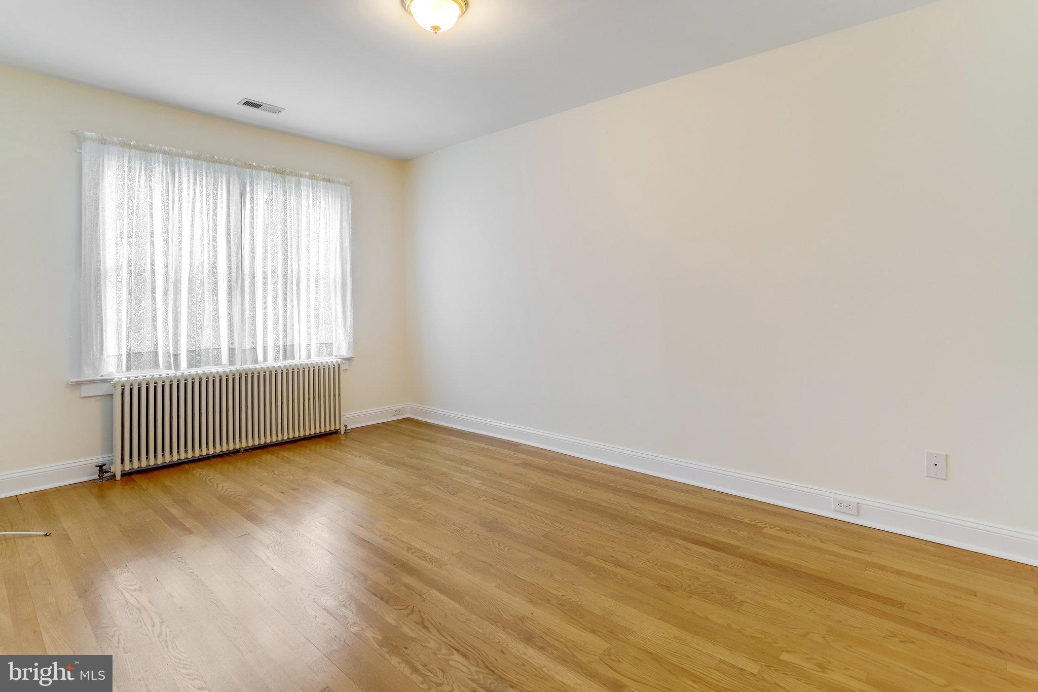 2436 North Glebe Road Arlington, VA 22207 - Photo 17 of 74 Window treatments will convey,