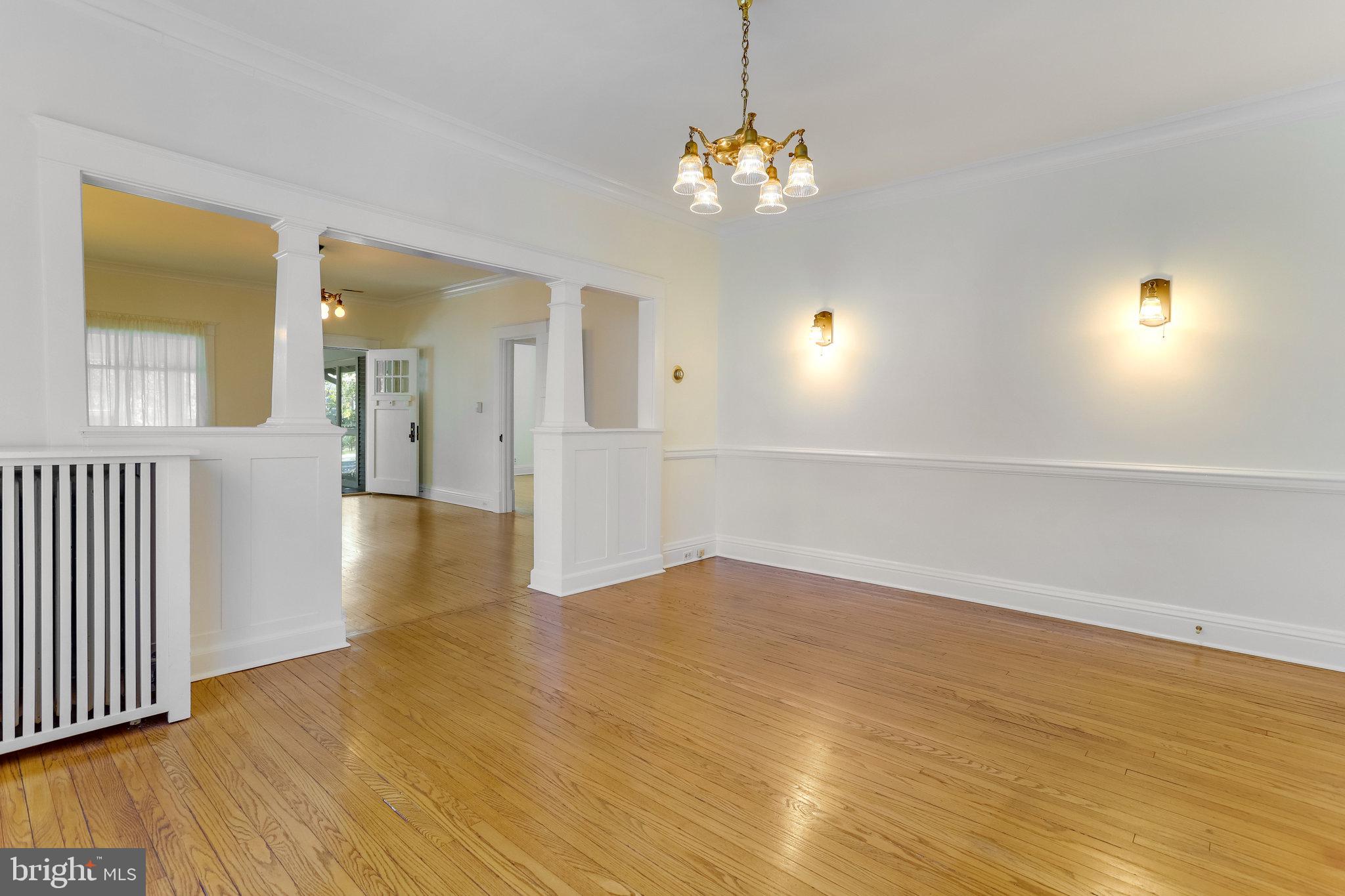 2436 North Glebe Road Arlington, VA 22207 - Photo 27 of 74 Even the charming sconces fit the CRAFTSMAN style.