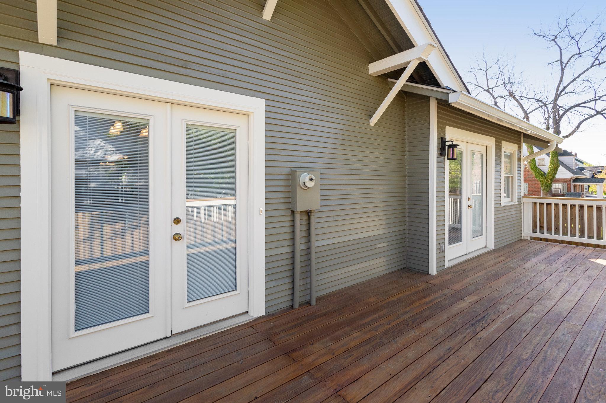 2436 North Glebe Road Arlington, VA 22207 - Photo 3 of 74 Oversized deck for your summer barbeques