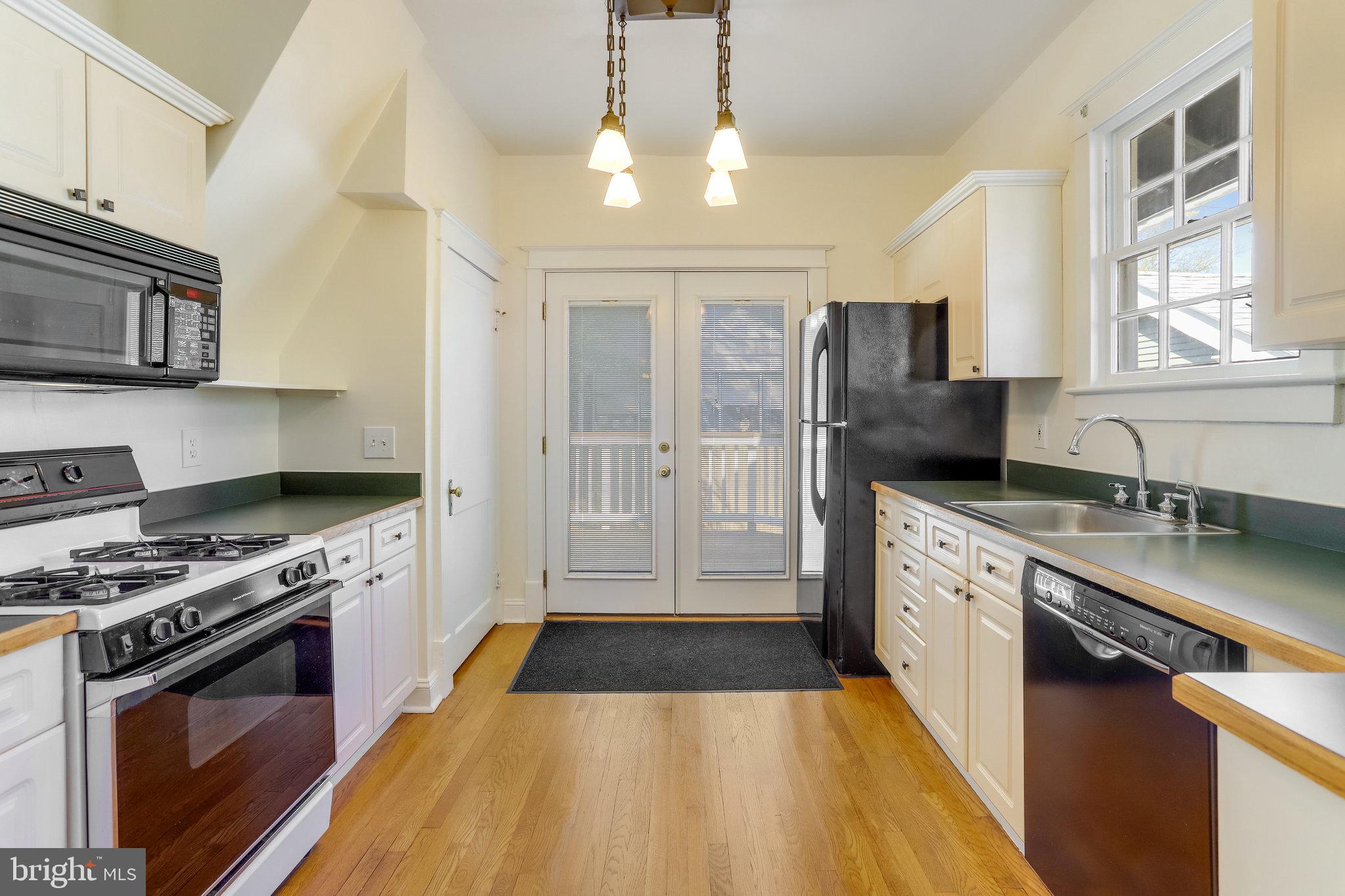 2436 North Glebe Road Arlington, VA 22207 - Photo 4 of 74 The lower level entrance is right in kitchen.