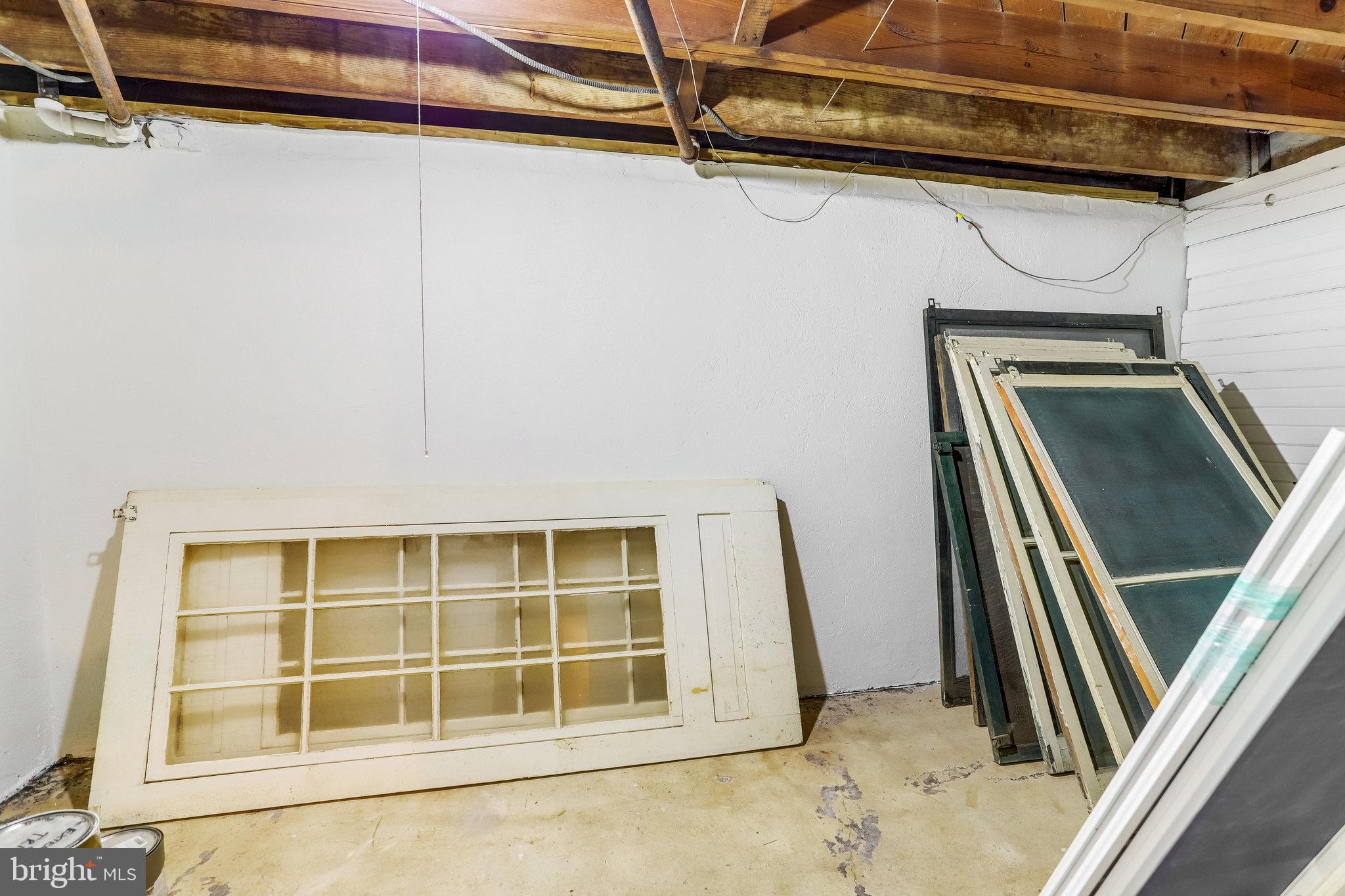 2436 North Glebe Road Arlington, VA 22207 - Photo 51 of 74 Storage for screens