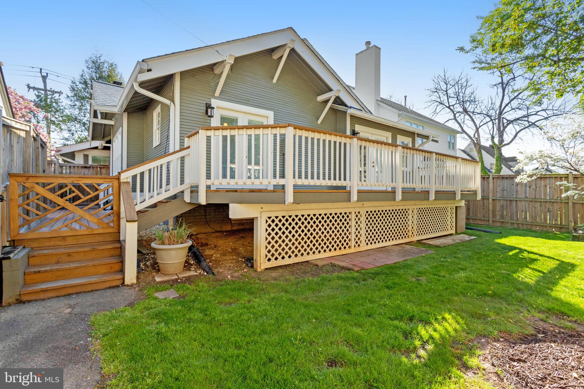 2436 North Glebe Road Arlington, VA 22207 - Photo 65 of 74 Wonderful deck