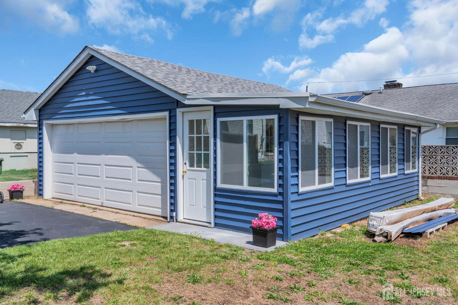 21 Market Street Edison, NJ 08817 - Photo 37 of 45