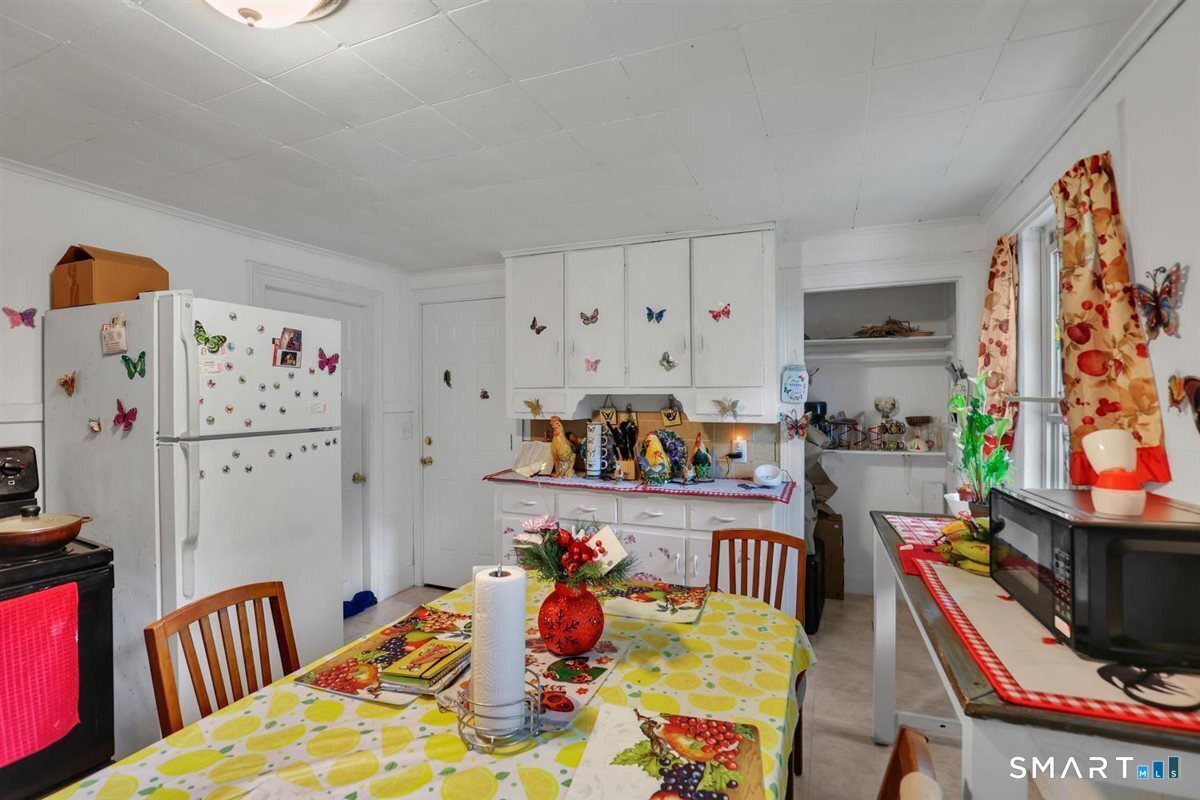 18 North 3rd Street Meriden, CT 06451 - Photo 23 of 32