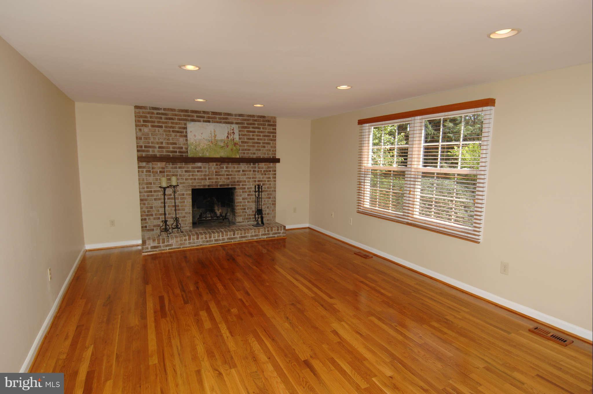 1109 Riva Ridge Drive Great Falls, VA 22066 - Photo 8 of 27 Family Room