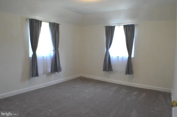 $3,300 | 4600 3rd Street North, Arlington, VA 22203