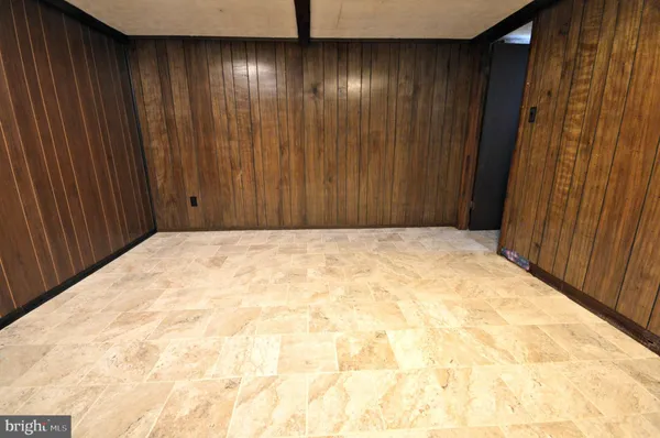 $3,300 | 4600 3rd Street North, Arlington, VA 22203