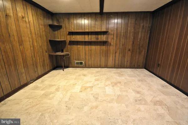 $3,300 | 4600 3rd Street North, Arlington, VA 22203