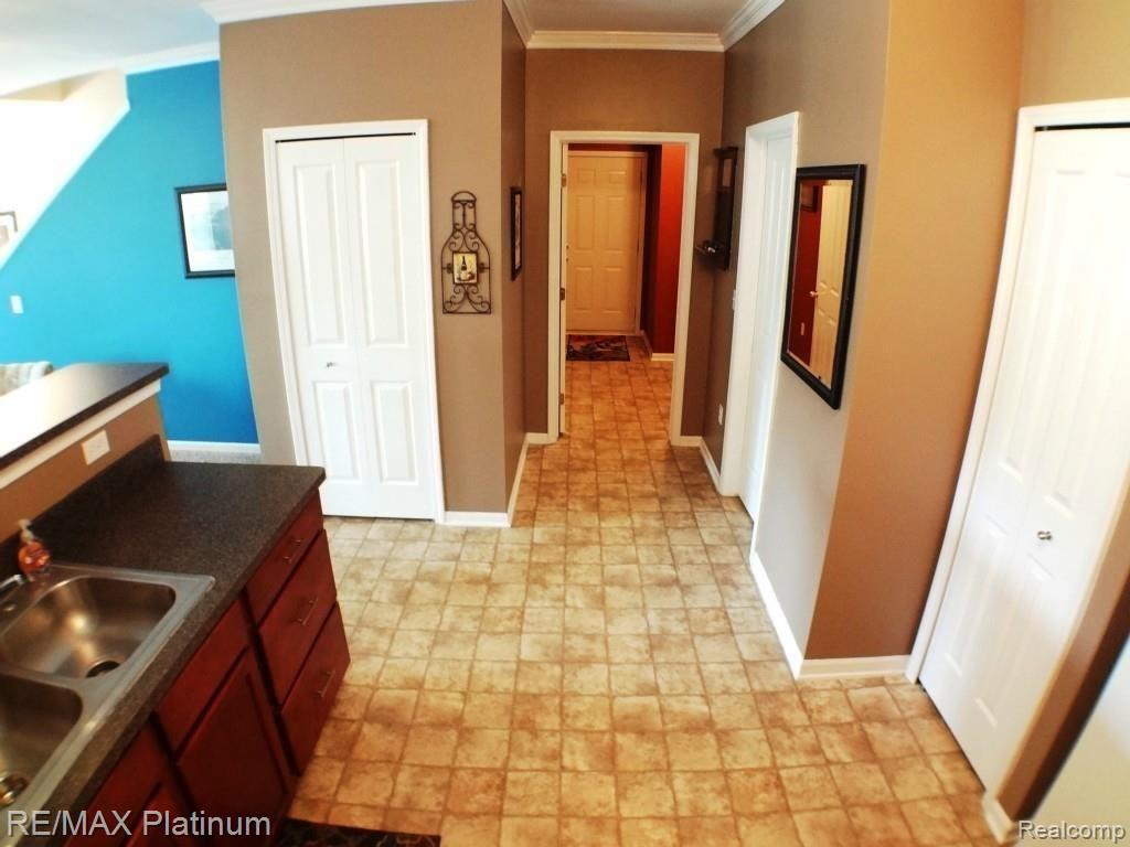 4277 Hampton Ridge Boulevard Howell, MI 48843 - Photo 12 of 25