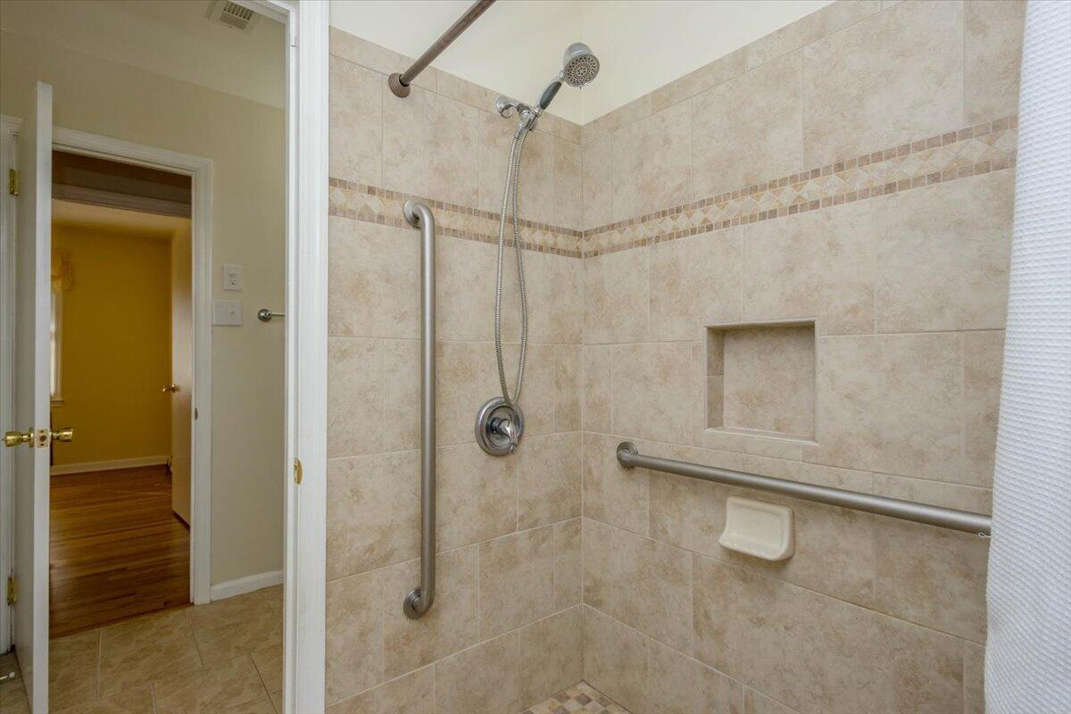 2145 Hillsinger Road Augusta, GA 30904 - Photo 26 of 50 Bathroom
