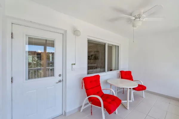 $1,800 | 581 Blue Heron Drive, Unit 317B, Hallandale Beach, FL 33009