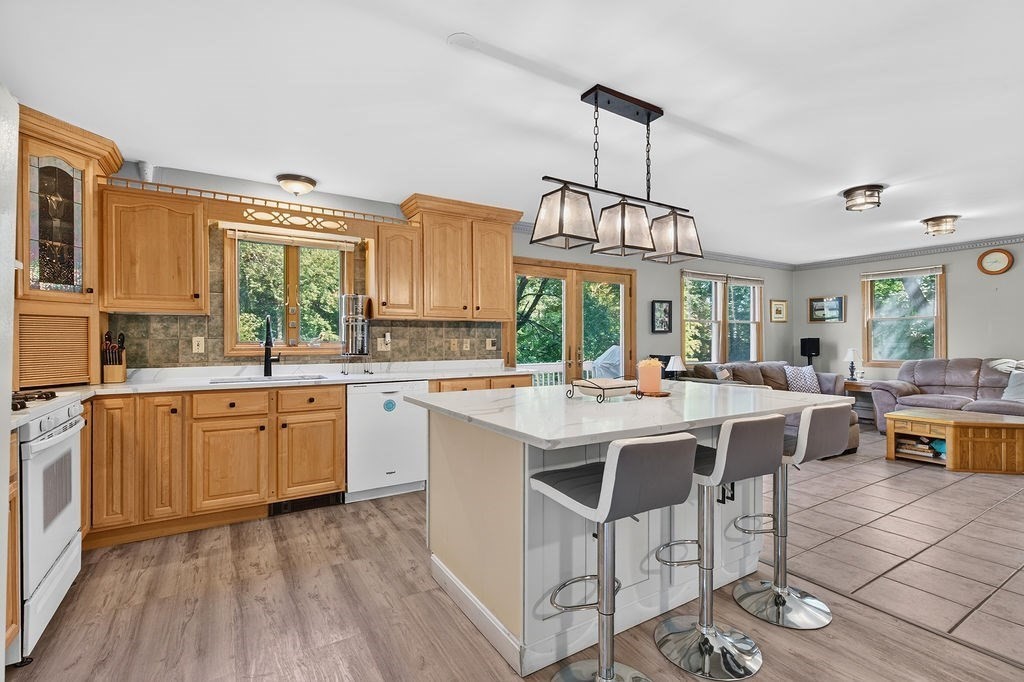 279 Sprague Street Dedham, MA 02026 - Photo 3 of 39