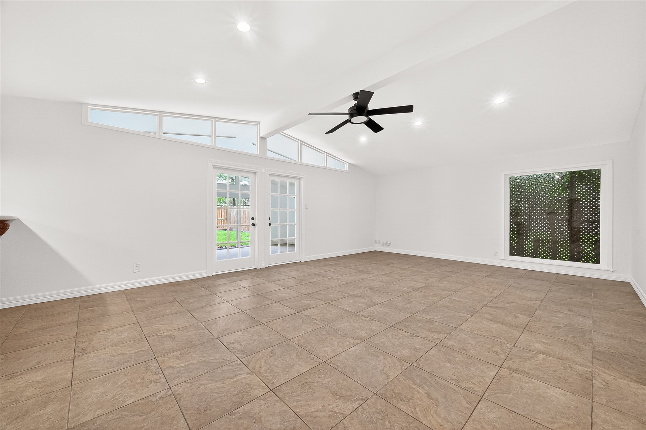 5422 Hummingbird Street Houston, TX 77096 - Photo 14 of 46